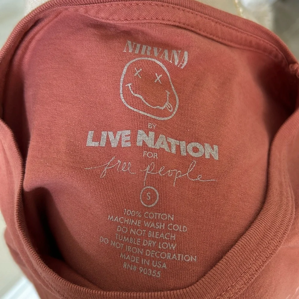 Free people by live nation nirvana graphic band Tee shirt small oversized - Picture 2 of 12